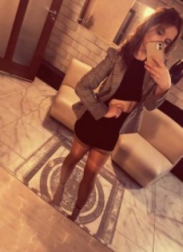 Индивидуалка Арина( есть подруга, без предоплаты)