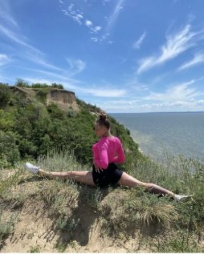 Алиса подруг нет