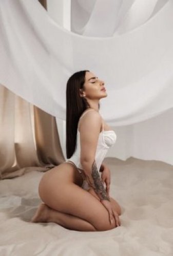 Индивидуалка Амира